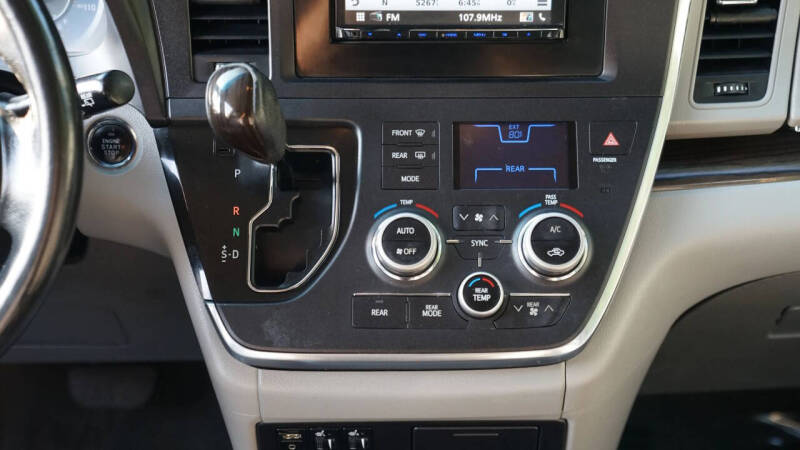 2016 Toyota Sienna