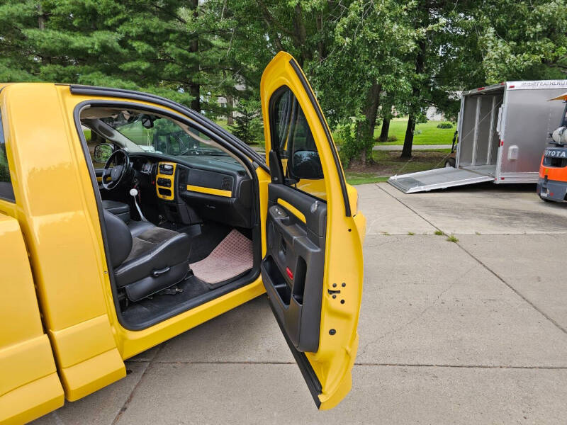 2005 Dodge Ram 1500 SRT-10