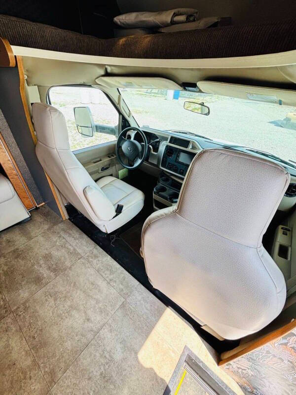 2016 Winnebago Spirit 31K