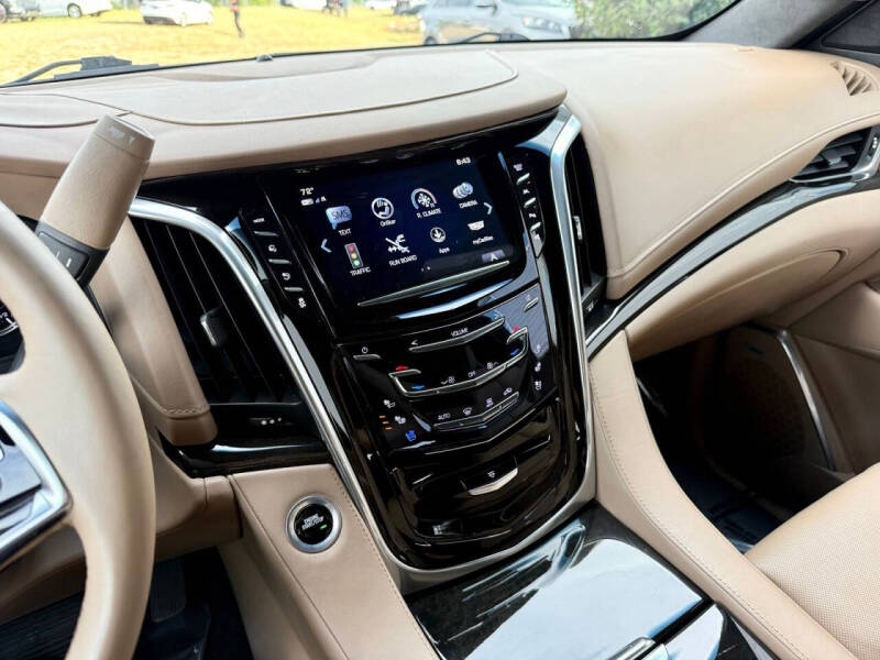 2018 Cadillac Escalade ESV Platinum