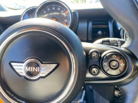 2017 MINI Hardtop 4 Door Cooper