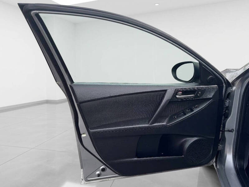 2013 Mazda MAZDA3 i Touring