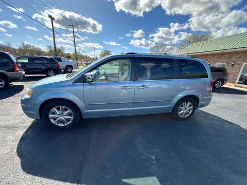 2008 Chrysler Town and Country for sale at McCormick Motors in Decatur IL