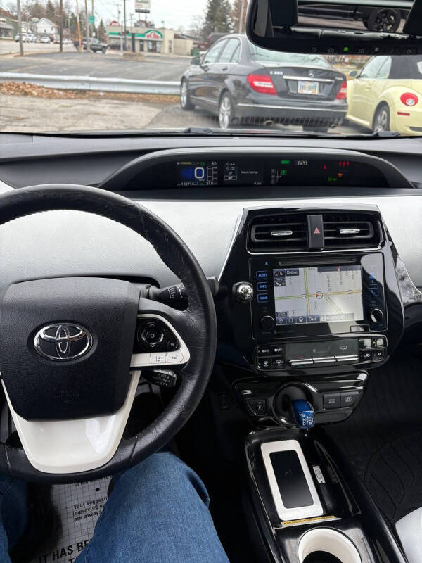 2017 Toyota Prius Three Touring