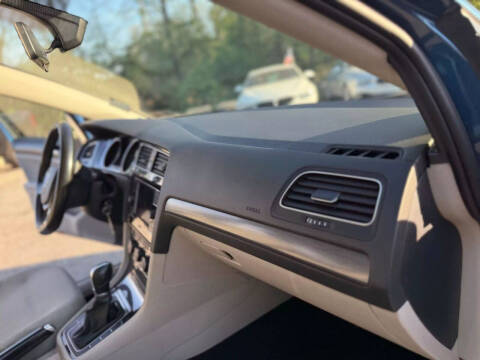 2018 Volkswagen Golf SportWagen