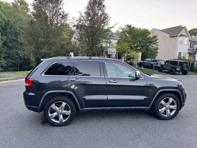 2011 Jeep Grand Cherokee Overland photo 9