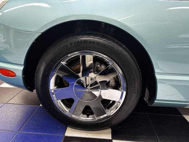 2002 Ford Thunderbird Deluxe