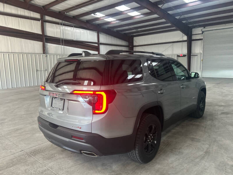 2023 GMC Acadia AT4