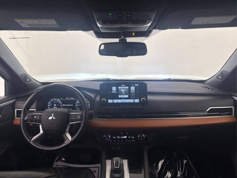 2023 Mitsubishi Outlander SEL