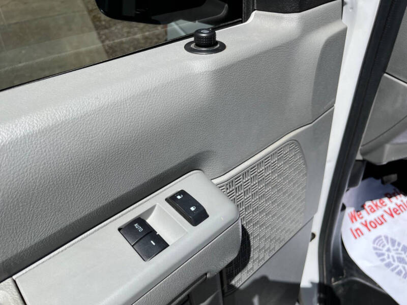 2014 Ford E-Series E-350 SD