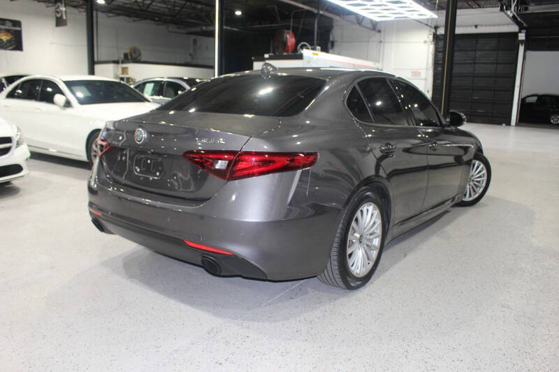 2022 Alfa Romeo Giulia Sprint