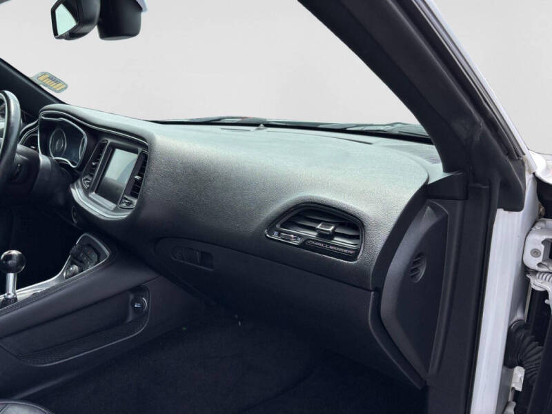 2015 Dodge Challenger R/T Plus