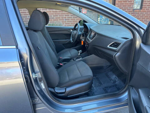 2020 Hyundai Accent SE