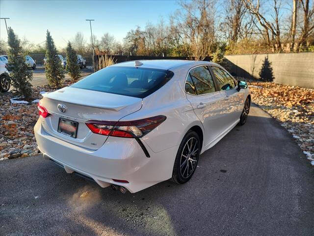 2024 Toyota Camry SE