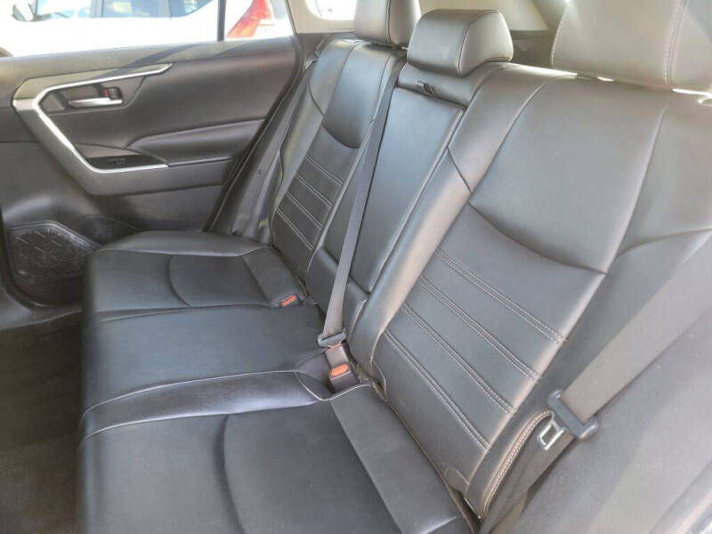 2019 Toyota RAV4 XLE Premium