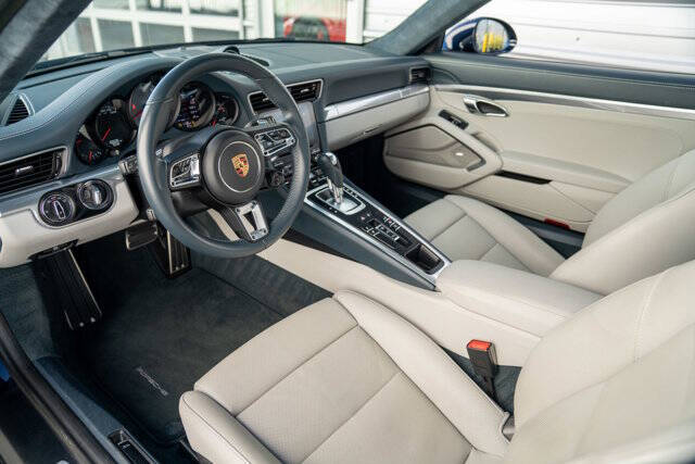 2018 Porsche 911 9