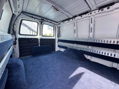 2019 Chevrolet Express 2500