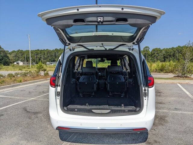 2025 Chrysler Pacifica Plug-In Hybrid