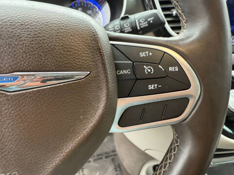 2017 Chrysler Pacifica Touring-L