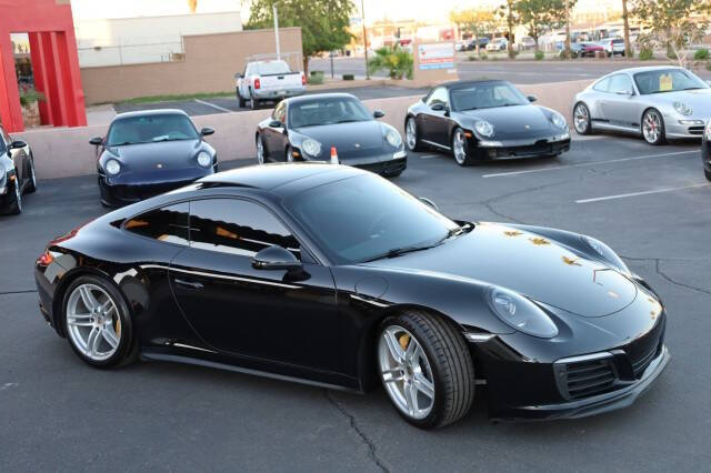 2017 Porsche 911 Carrera 4