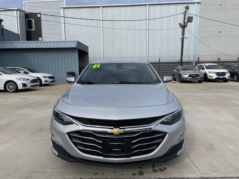 2021 Chevrolet Malibu 1LT photo 2