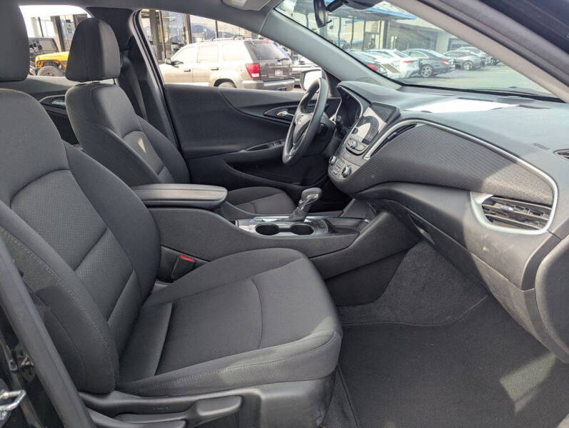 2024 Chevrolet Malibu LT