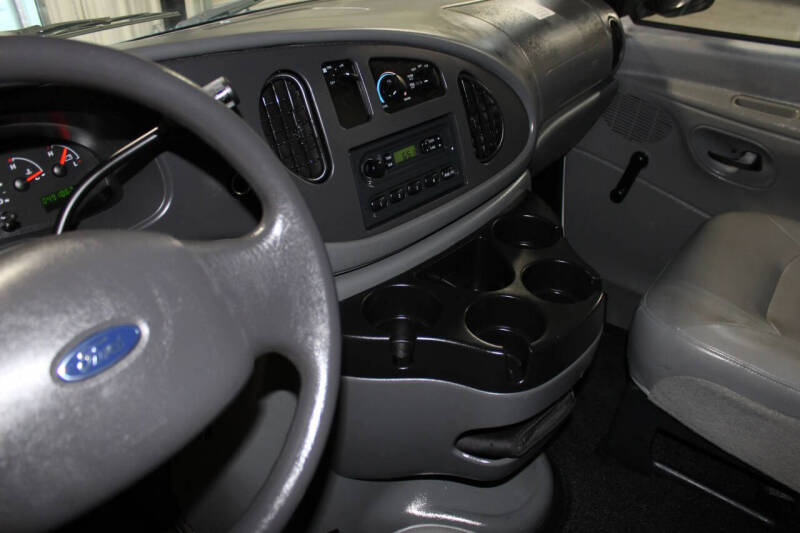 2006 Ford E-Series E-350 SD