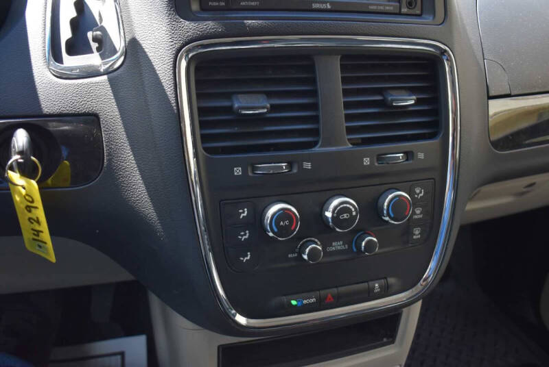 2017 Dodge Grand Caravan SE
