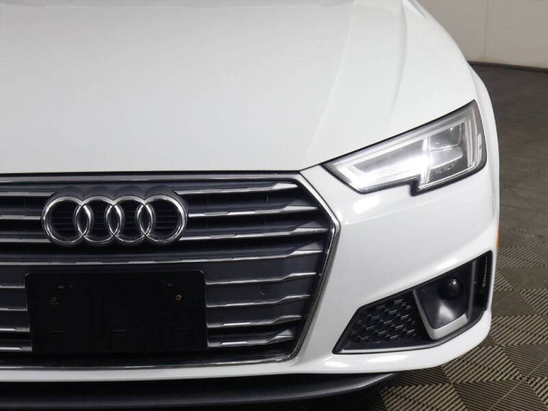 2019 Audi A4 quattro Premium Plus 45 TFSI