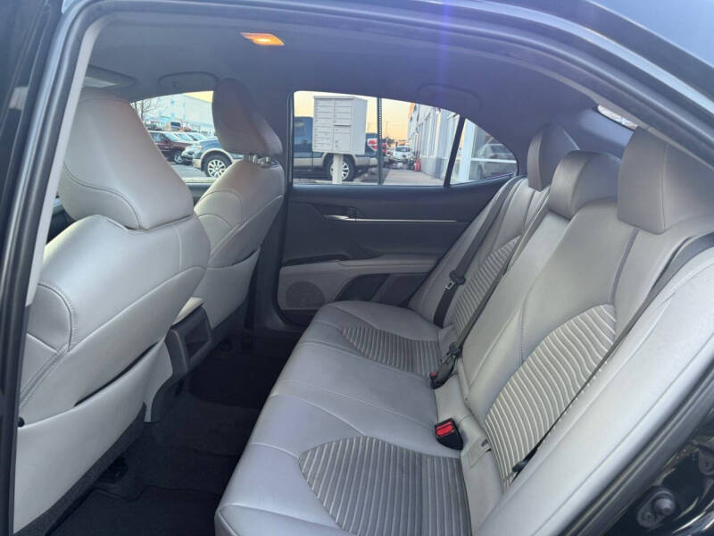 2019 Toyota Camry SE