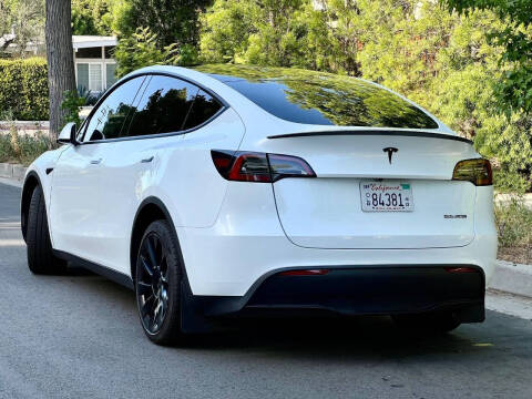 2023 Tesla Model Y Long Range