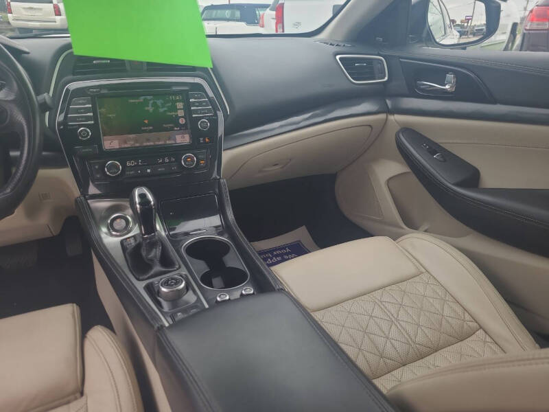 2020 Nissan Maxima Platinum