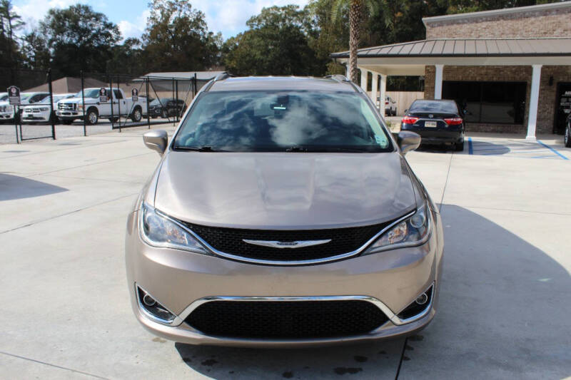 2017 Chrysler Pacifica Touring-L Plus