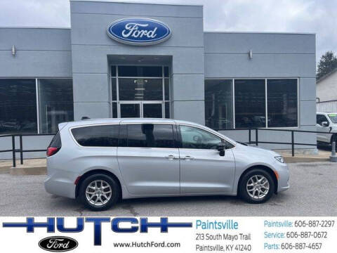 2024 Chrysler Pacifica Touring L