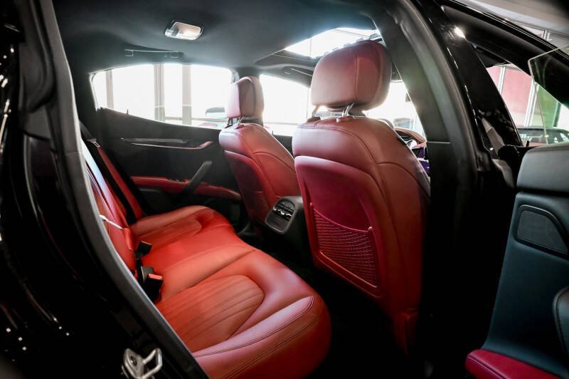 2022 Maserati Ghibli Modena Q4