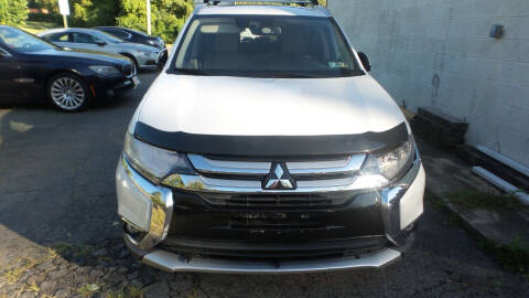2018 Mitsubishi Outlander for sale at Unlimited Auto Sales in Upper Marlboro MD