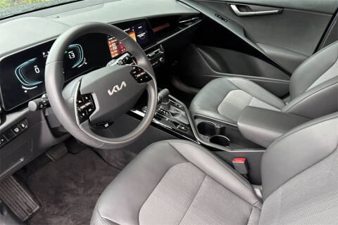2025 Kia Niro EX
