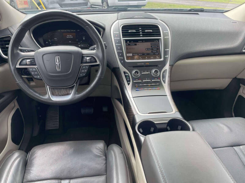2019 Lincoln Nautilus Reserve