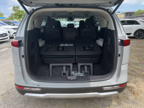 2024 Kia Carnival EX