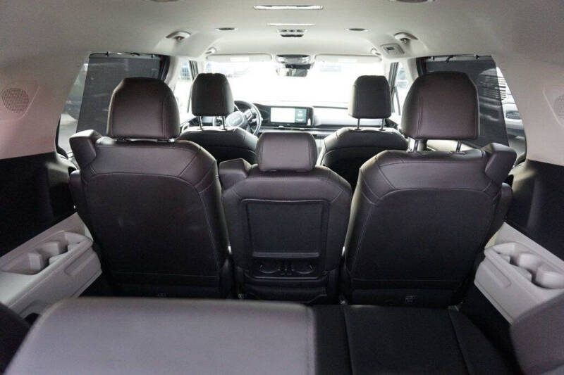 2022 Kia Carnival EX