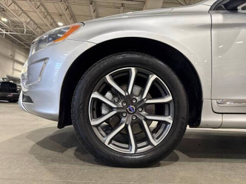 2017 Volvo XC60 T6 Dynamic