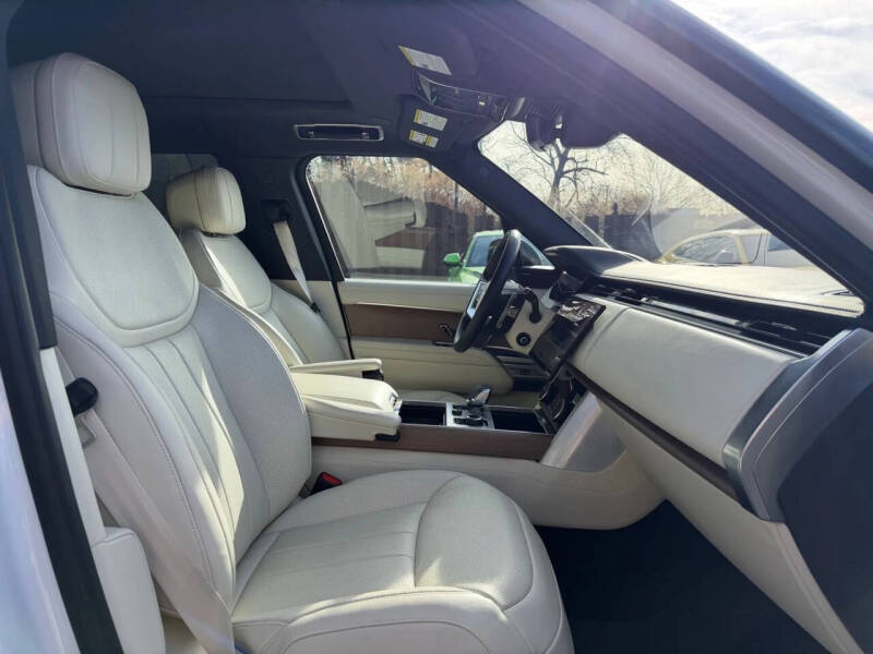 2023 Land Rover Range Rover P530 SE LWB