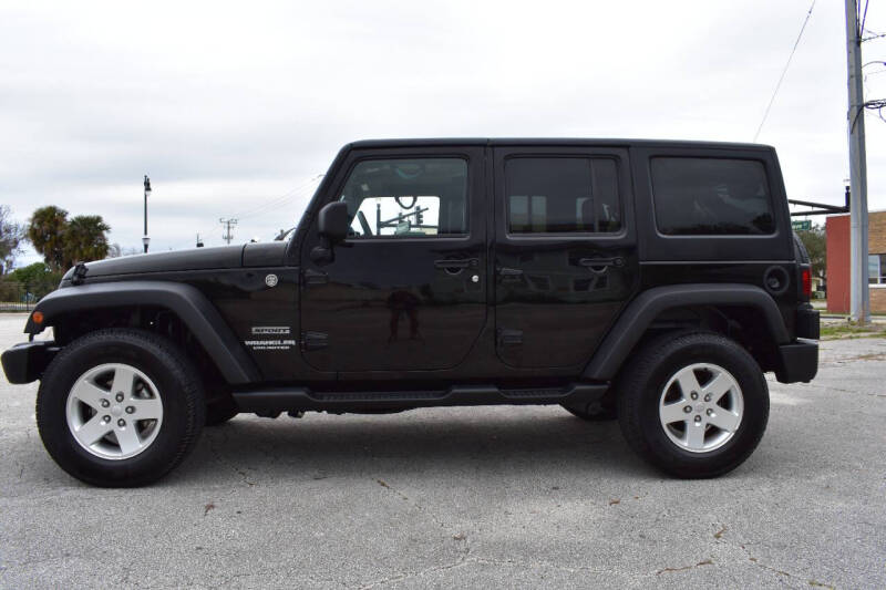 2011 Jeep Wrangler Unlimited Sport photo 6