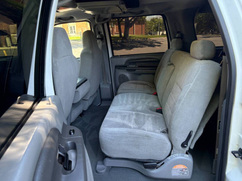 2004 Ford Excursion XLS