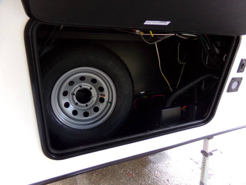 2022 Forest River Cherokee Arctic Wolf