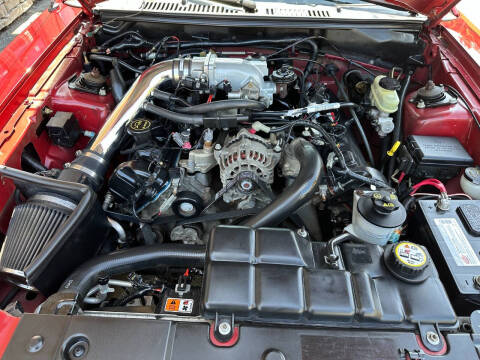 2004 Ford Mustang GT Deluxe