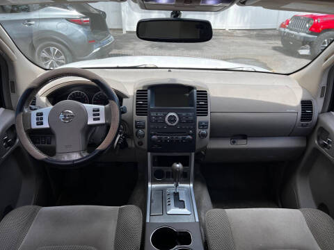 2011 Nissan Pathfinder SV