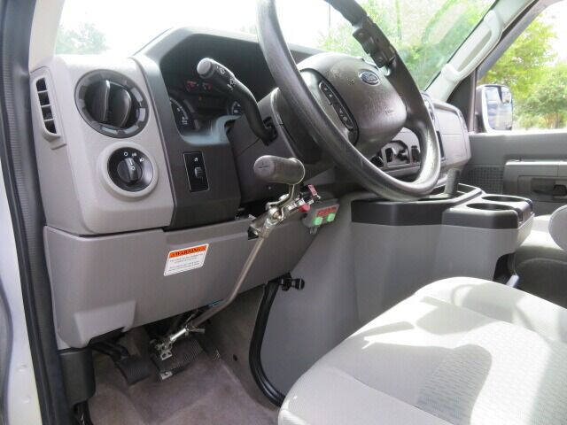 2014 Ford E-Series E-150 XLT