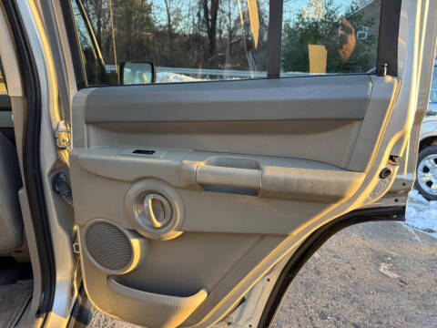 2008 Jeep Commander Sport