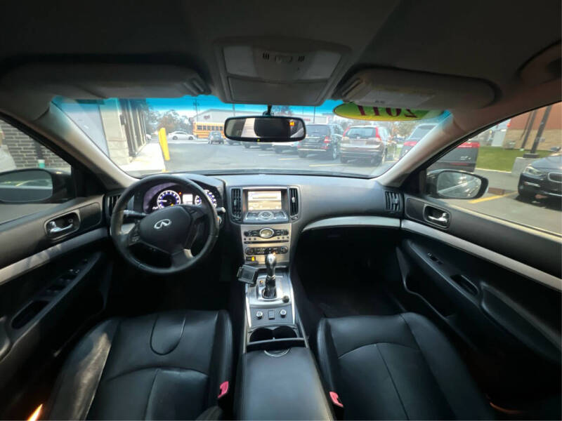 2011 Infiniti G25 Sedan x